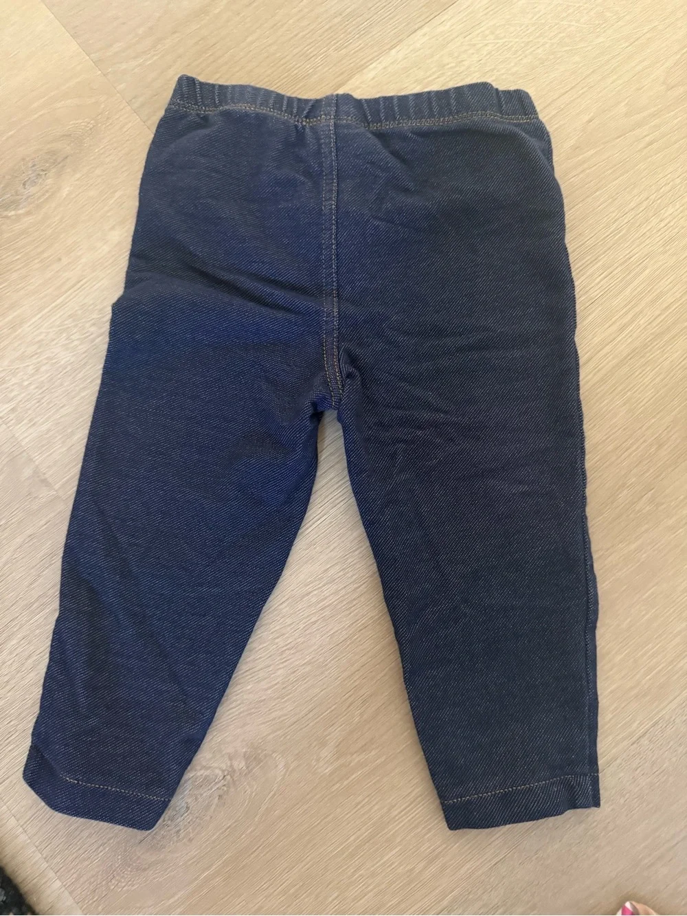Carter’s set of 2 stretchy legging/pants